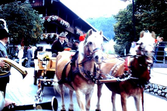 Der Roßmoos Ernst mit seiner Kutsche