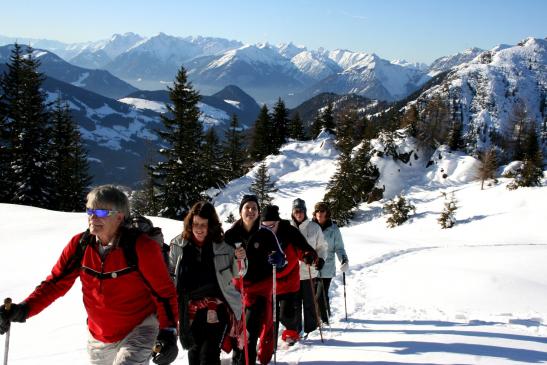 Beim Aufstieg mit den Schneeschuhen zum Thalerkogel in Alpbach